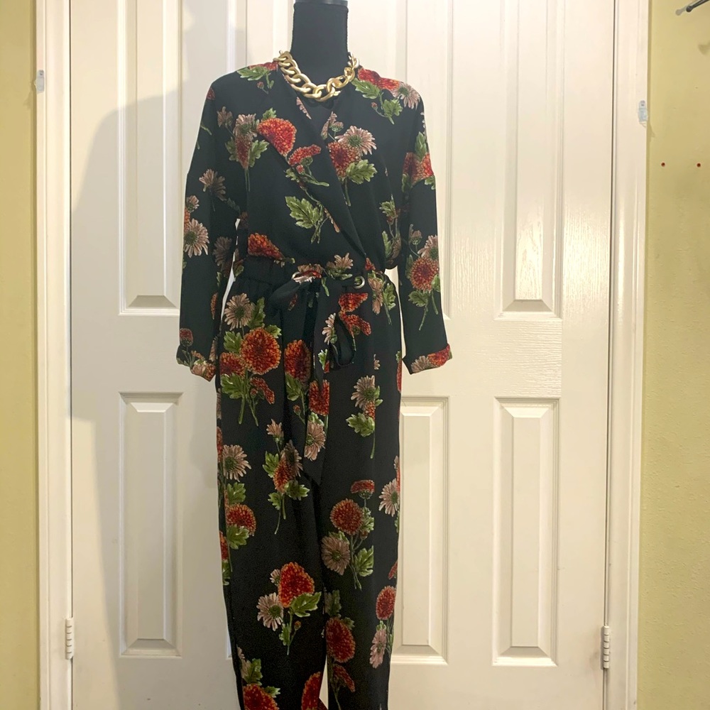 Printed jumpsuit / wore once